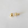 BRINCO CORACAO LISO TRAB. NA LATERAL BANHO DOURADO